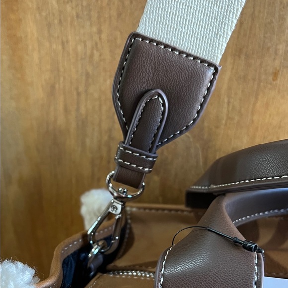 Donna Karan NYC | Medium Hadlee Tote w/ Faux Fur - Picture 5 of 12